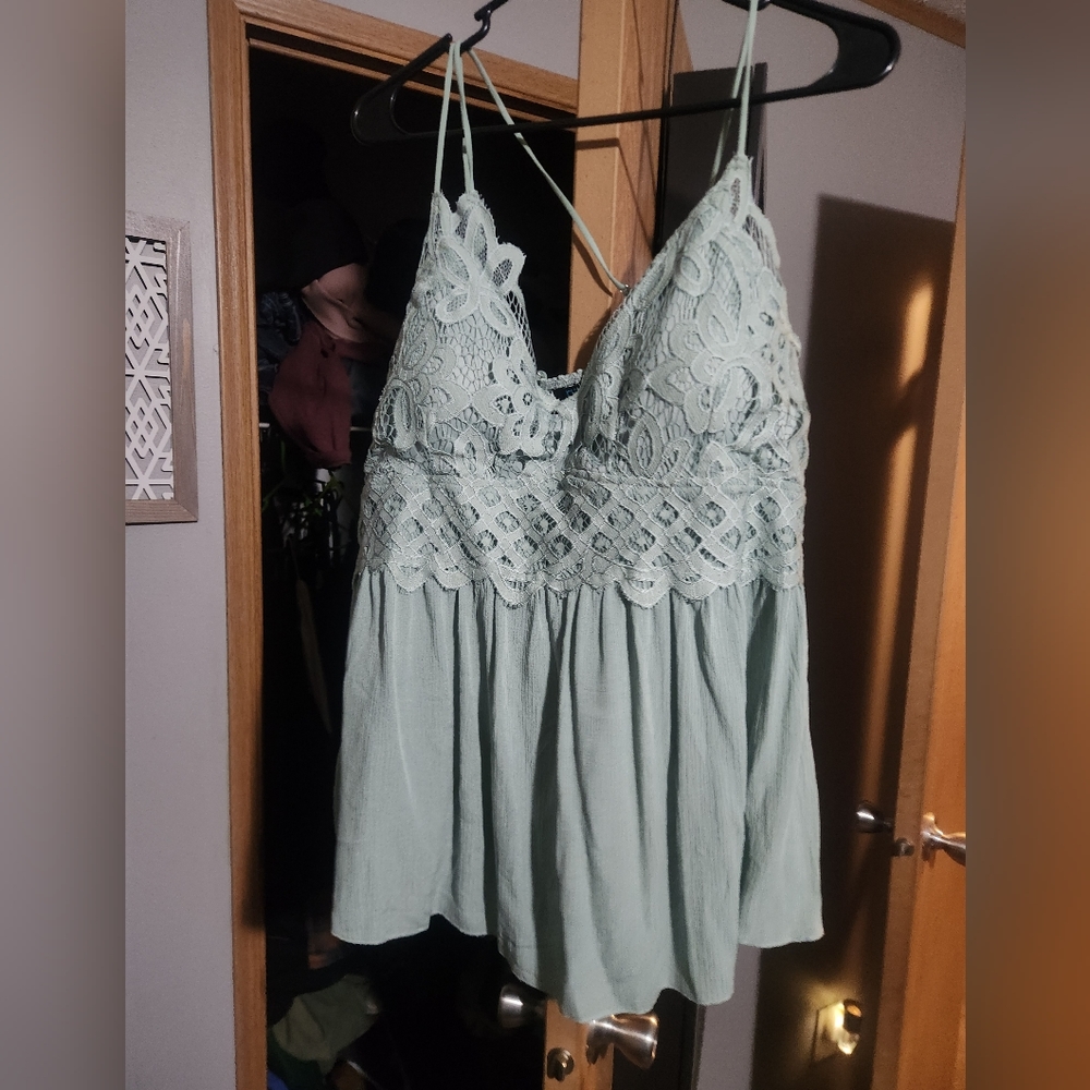Flowy tank